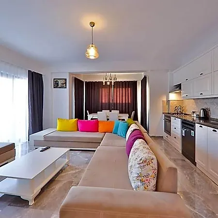 Charming With Private Pool In 카스